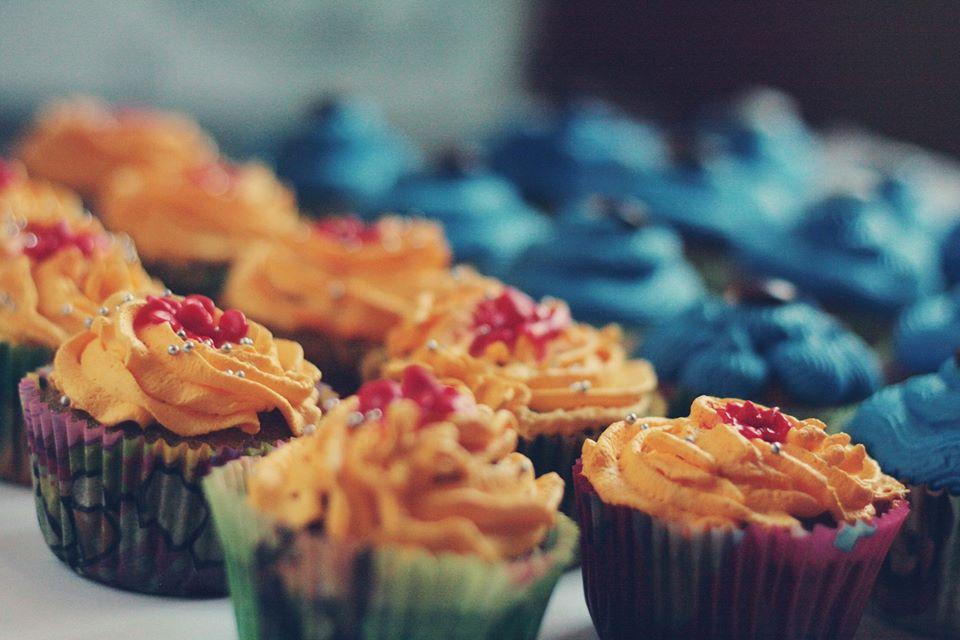 Happy Cupcakes