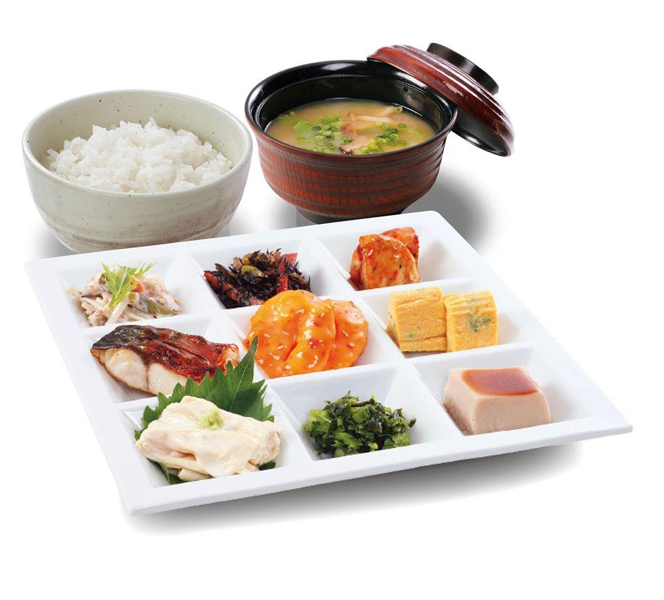 定食屋　百菜　旬　相浦店