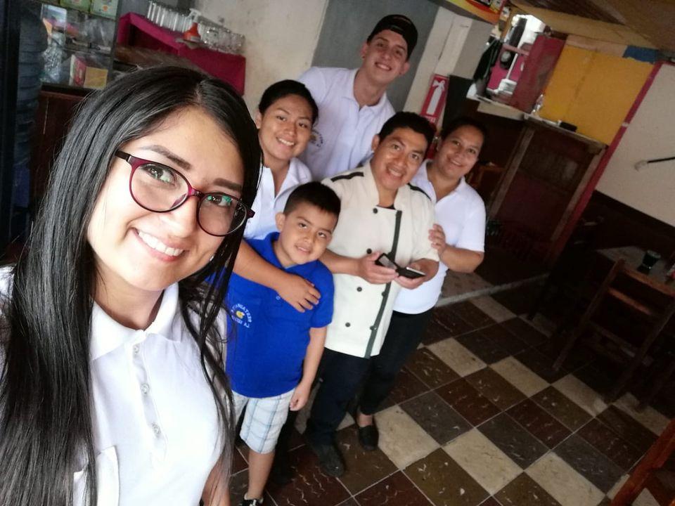 Asadero restaurantEl buen sazón de la vecina