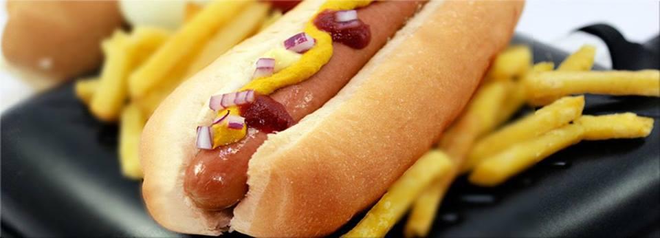 Los Hot Dogs de la González Suárez Latacunga.