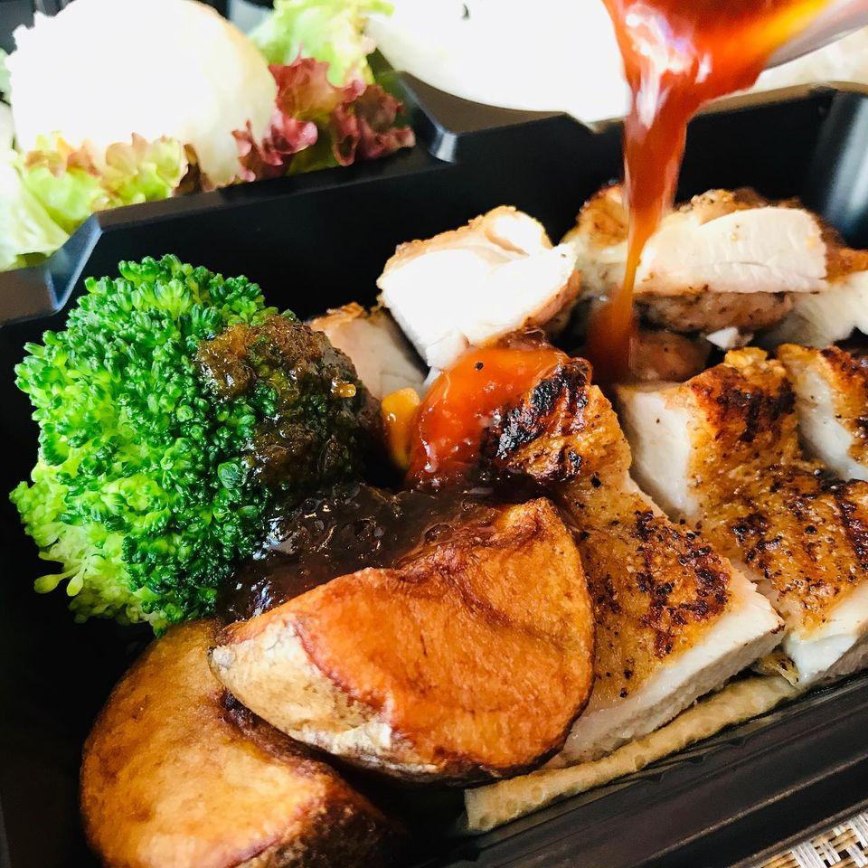レストランジェイ