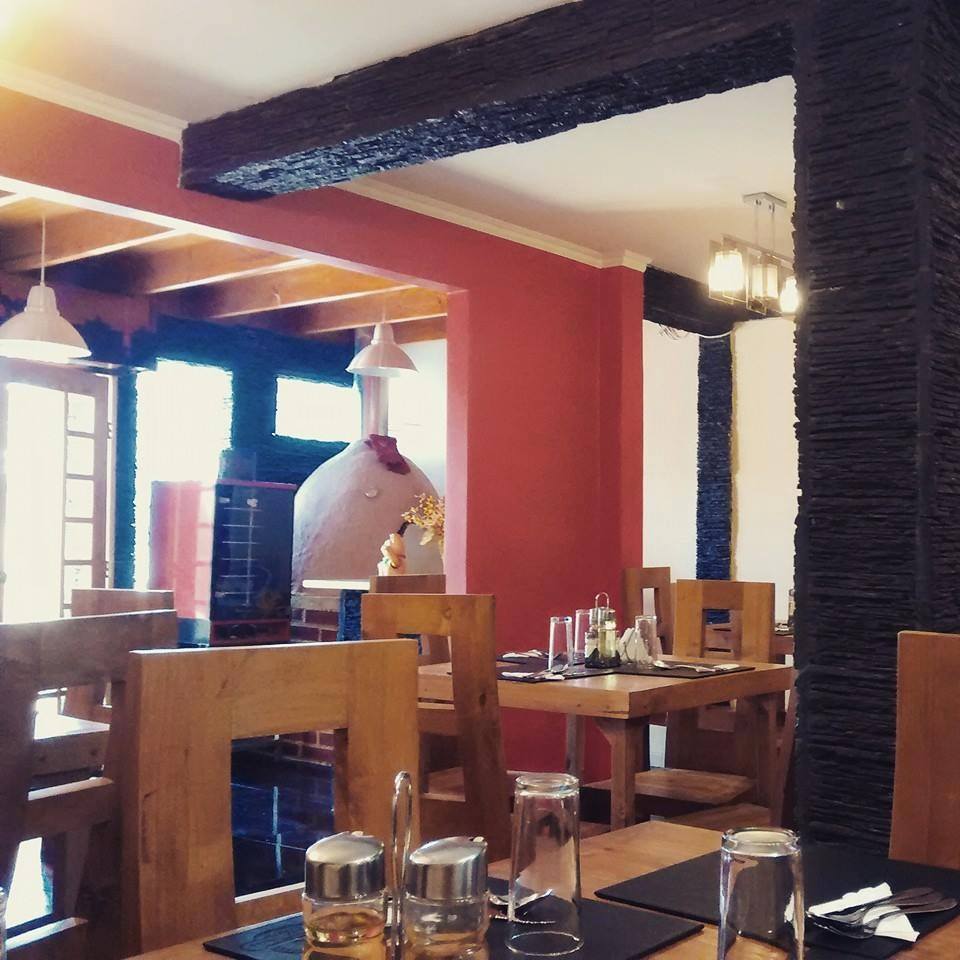 Pizzeria Y Restaurante Dmario