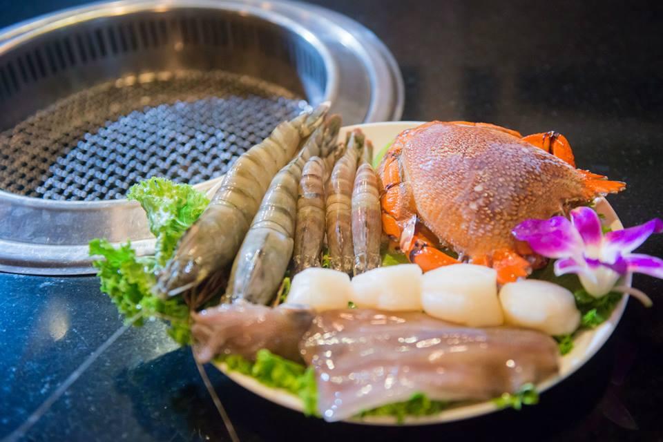 炭井燒肉.養生鍋.麻辣鍋