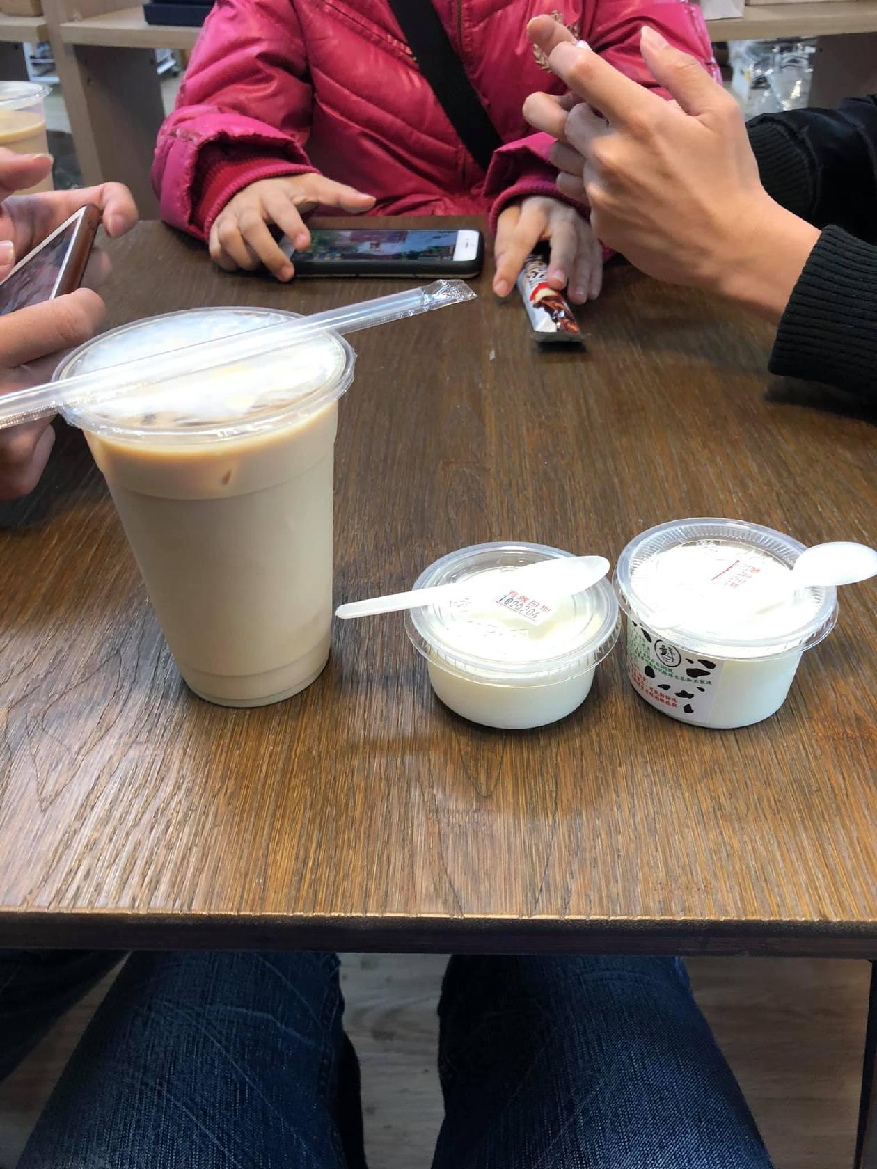嘉大合作社 池畔小棧