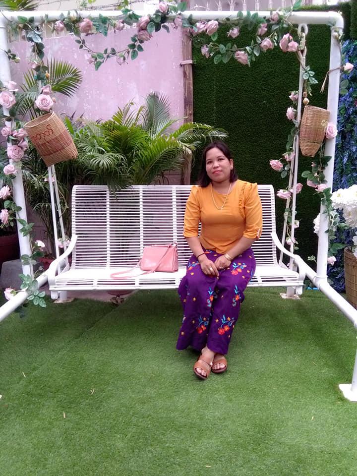 ေဗြးတုတ္တို႔ျမန္မာထမင္းဆိုင္