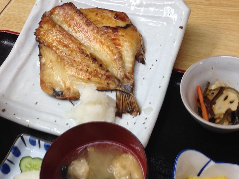 チキンかつと焼き魚の店　ひかり