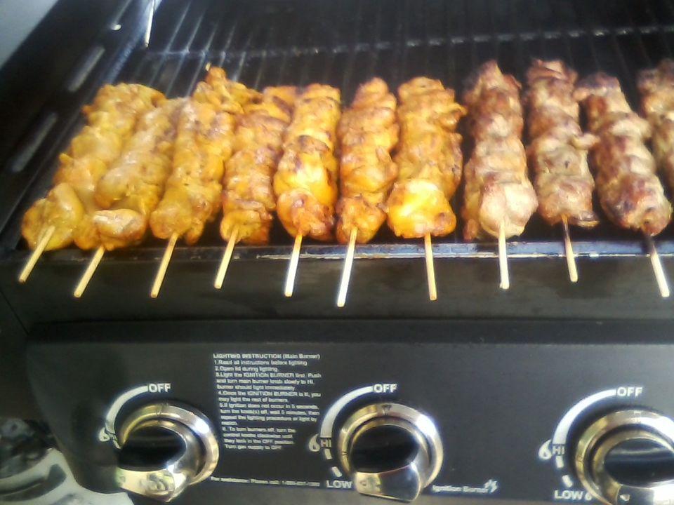 Pincho Y ALGO MAS