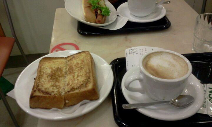 cafe saintmaria 姫路南店