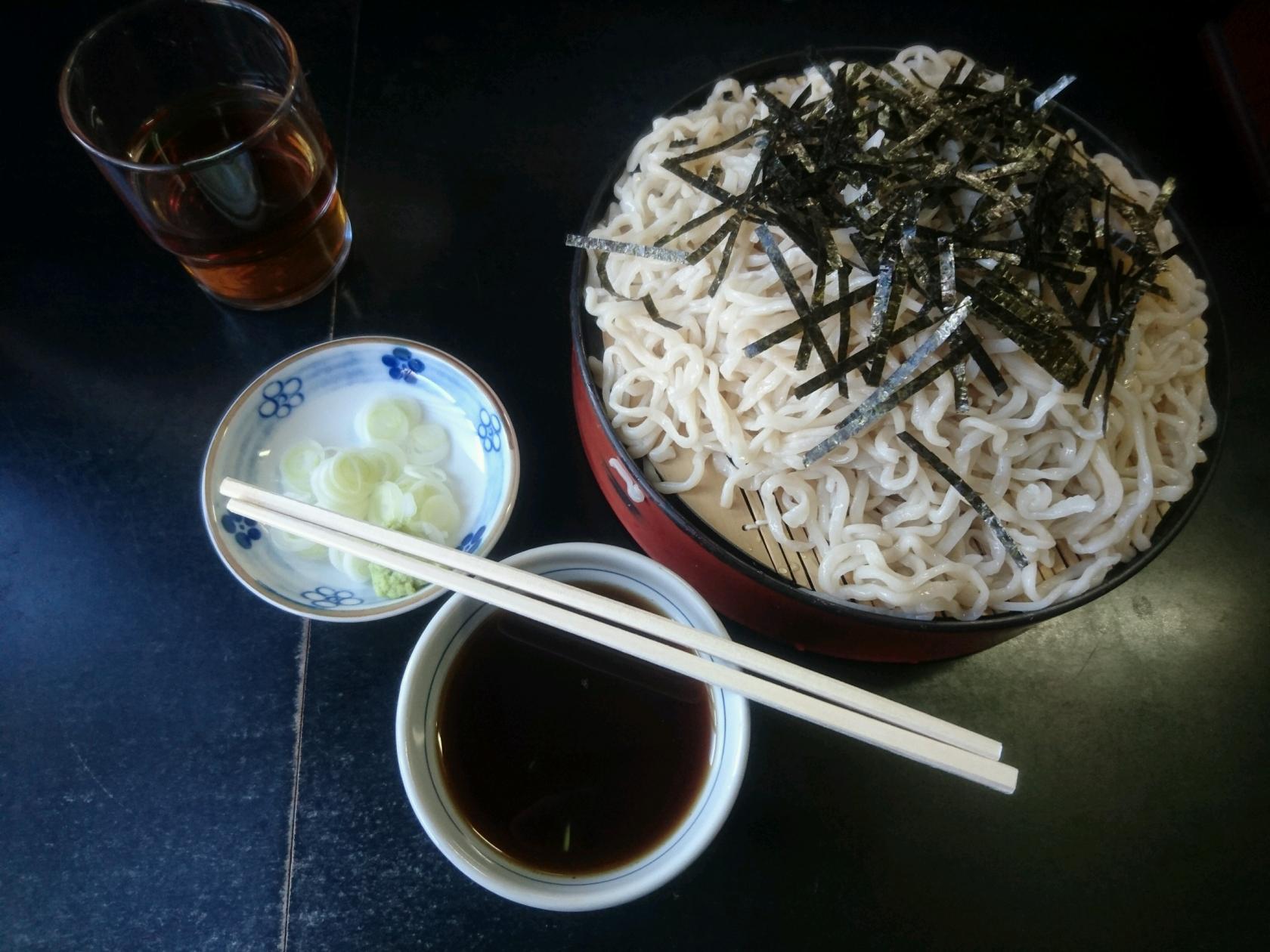のとや
