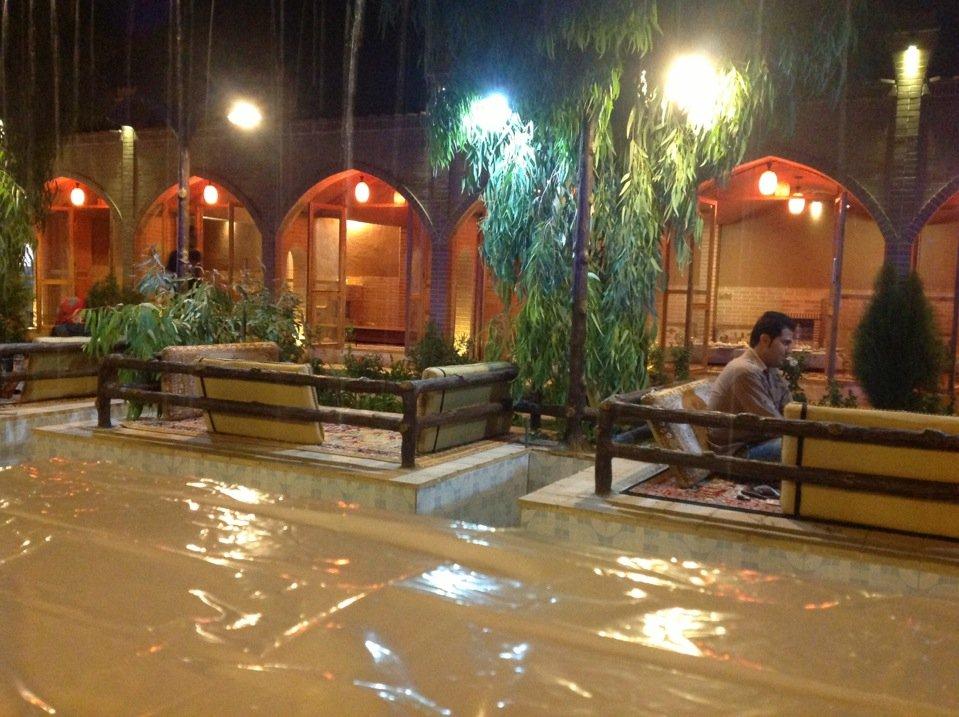 Jazireh Restaurant رستوران جزیره