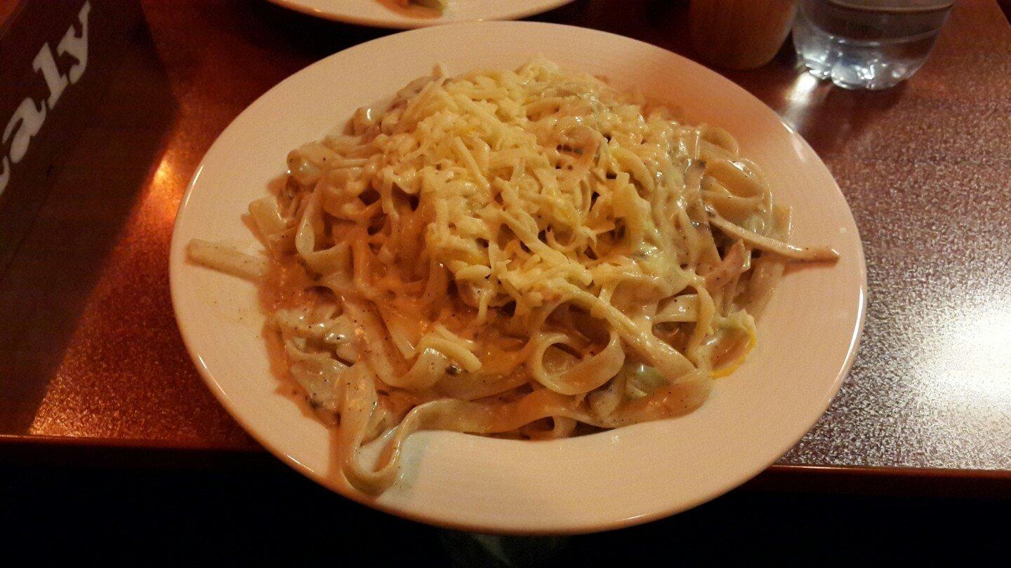 Italia Restaurant رستوران ایتالیا