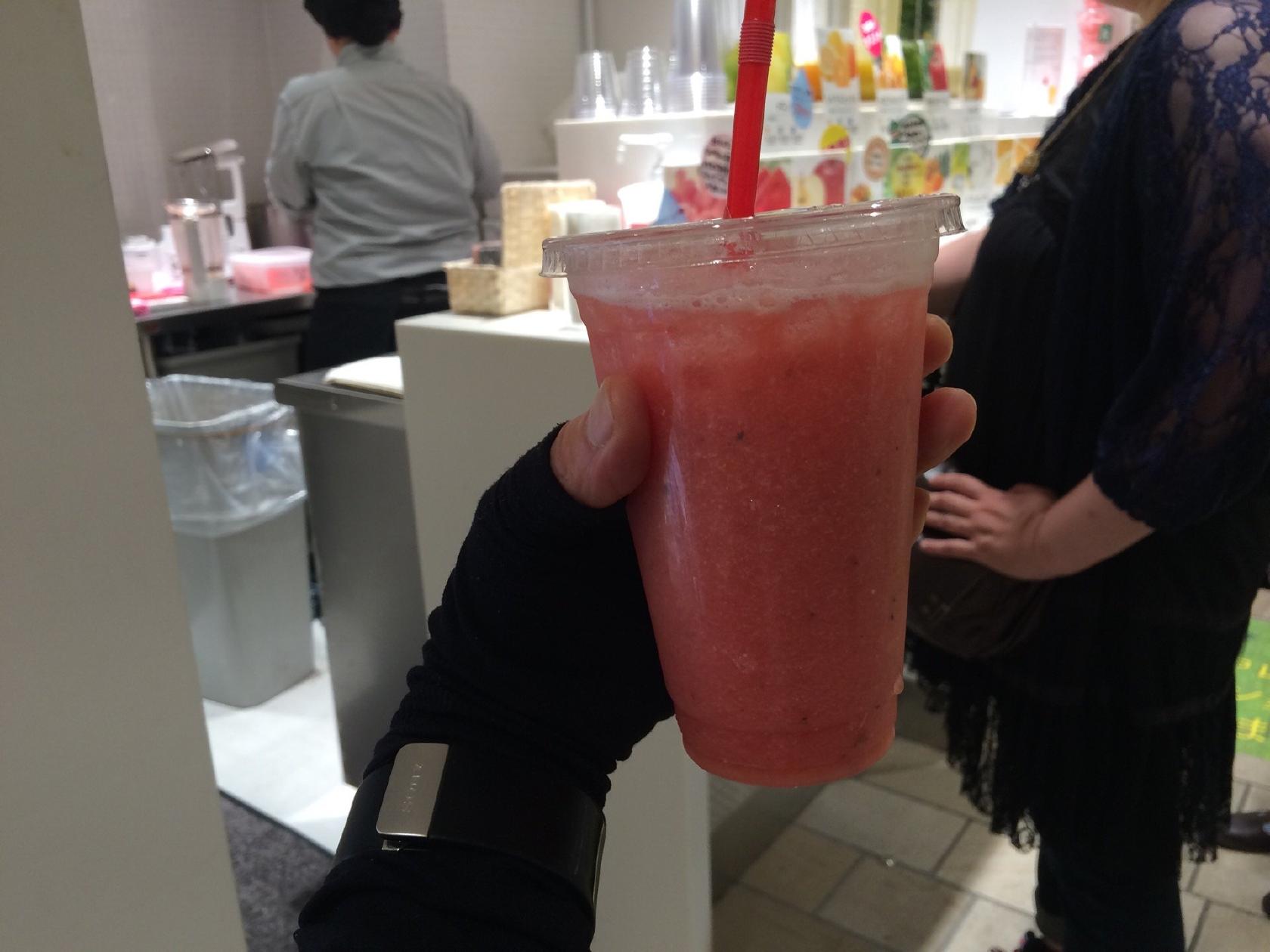 キュウシュウヤ ジュース スタンド エミオ保谷店