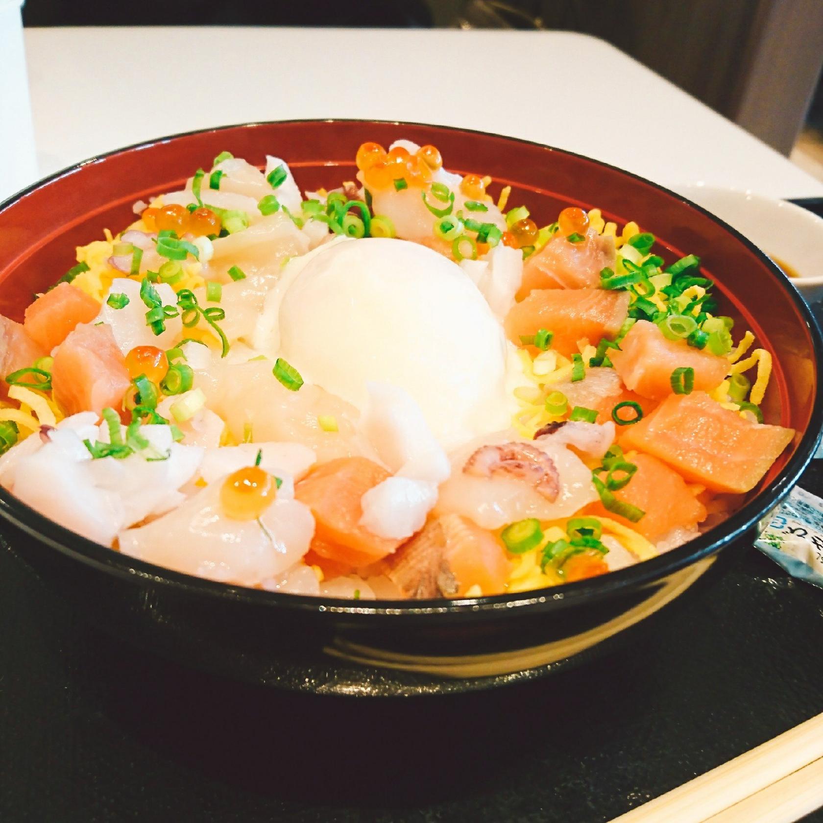 北海道知床標津 いくら丼うえだ