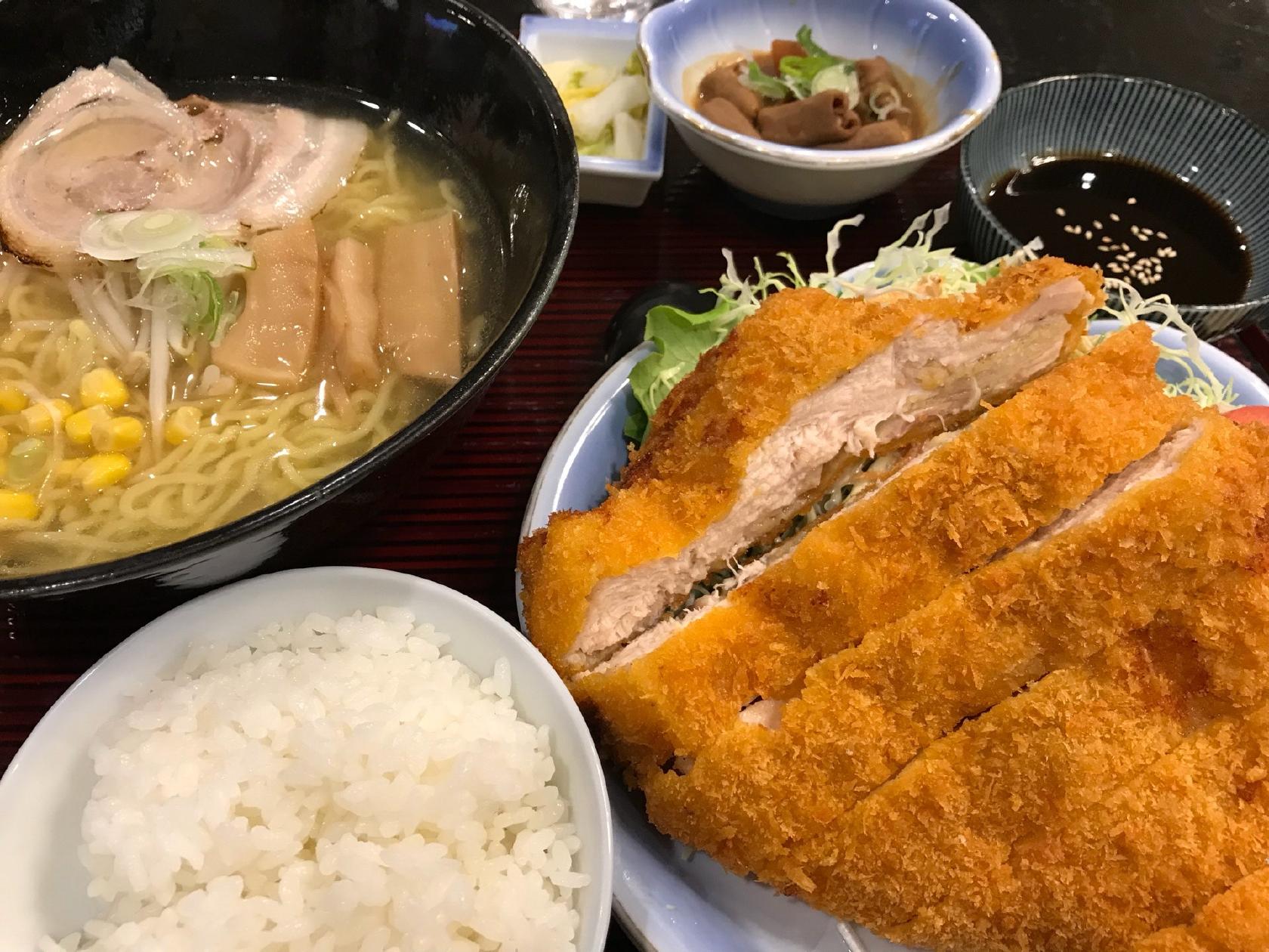 Japanese-Style Ramen Sushi Kashiwaen