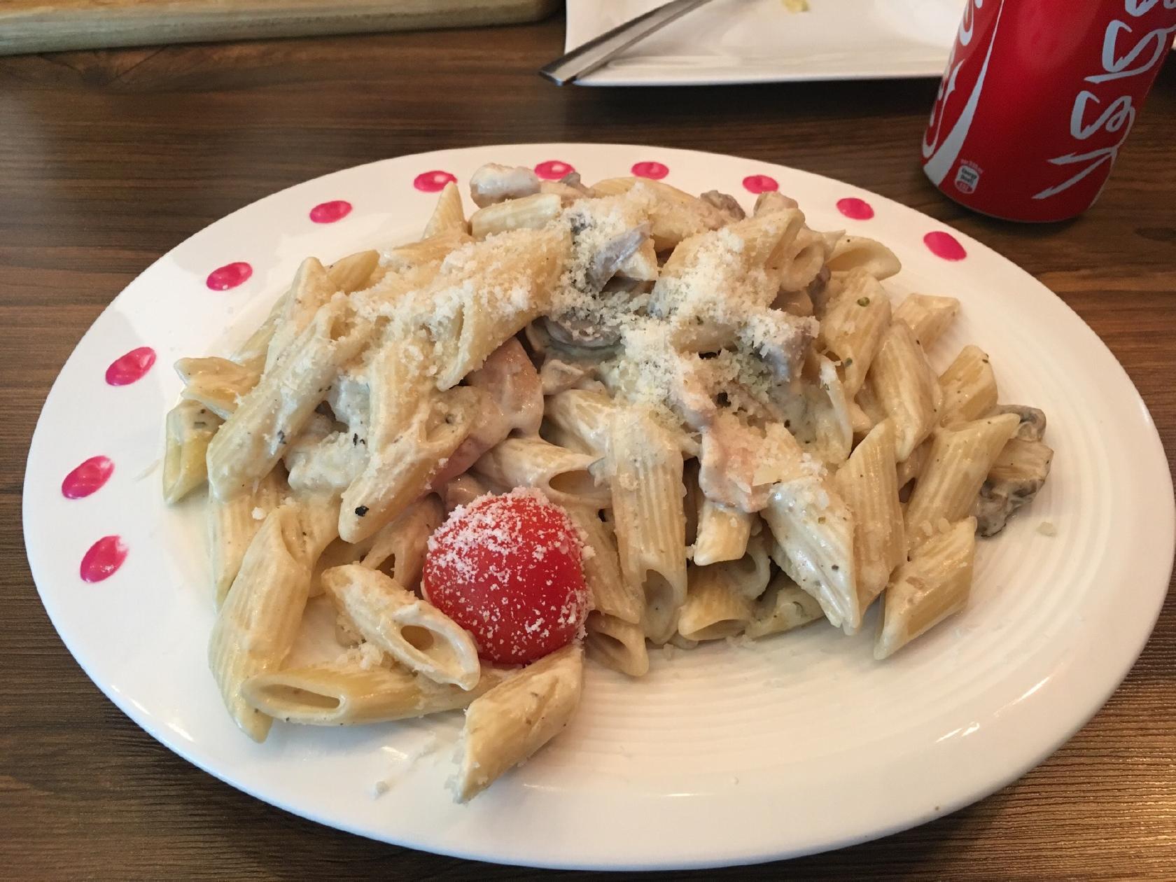 Four Fratelli Cafe Restaurant