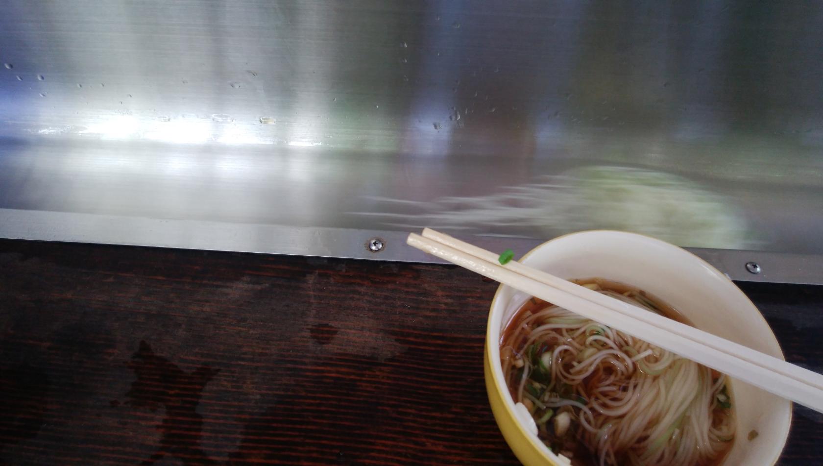 上林水の元そうめん流し