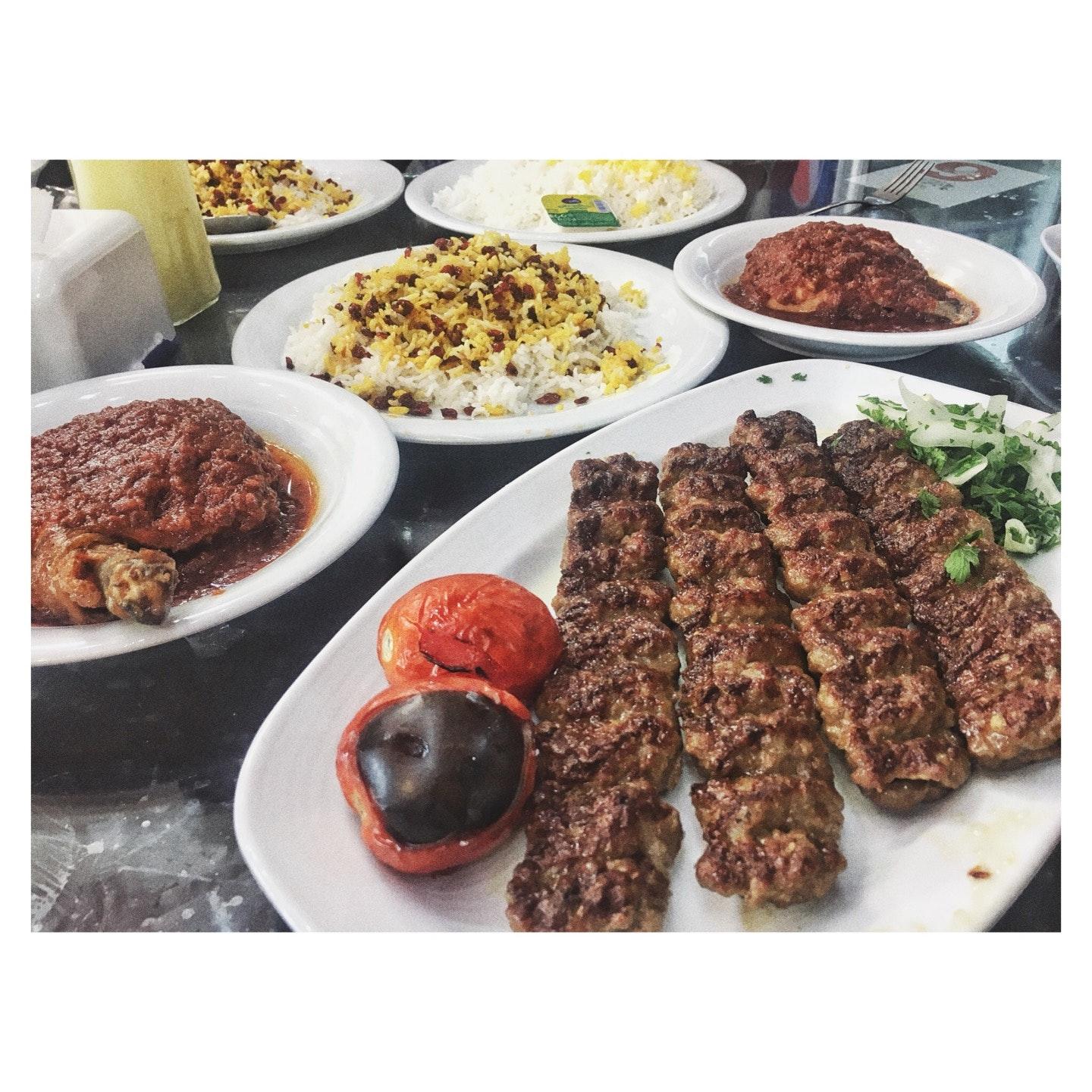 رستوران بهار نارنج