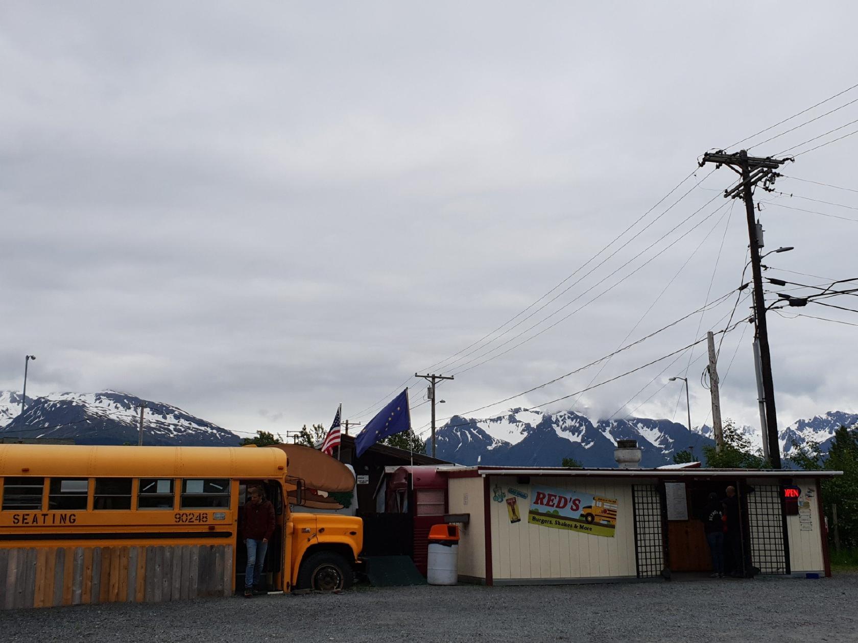 Red' Food Wagon