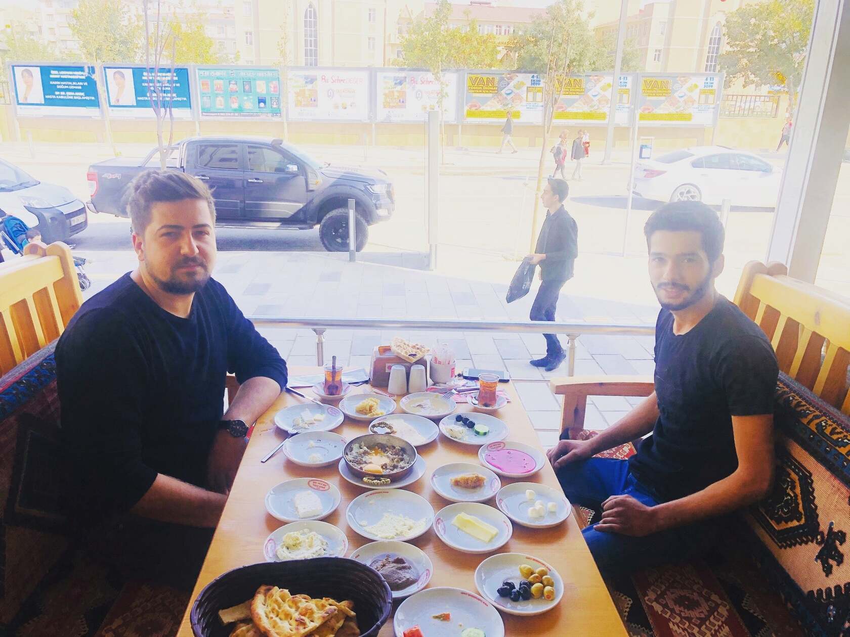 Bak Hele Bak Yusuf Konak