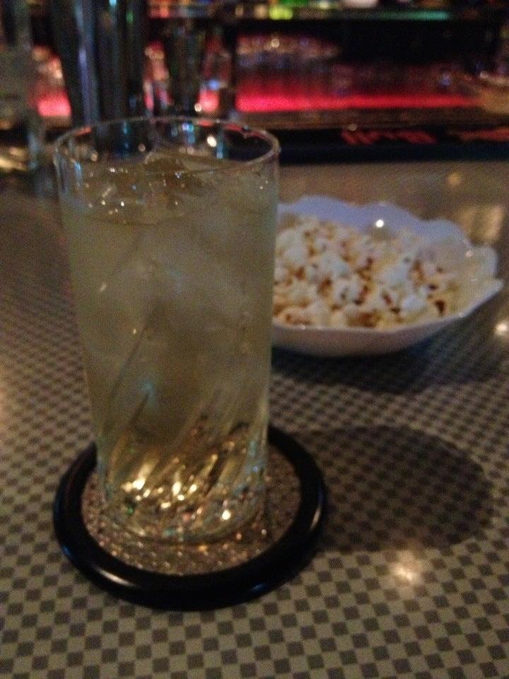 Cocktail BAR Shine