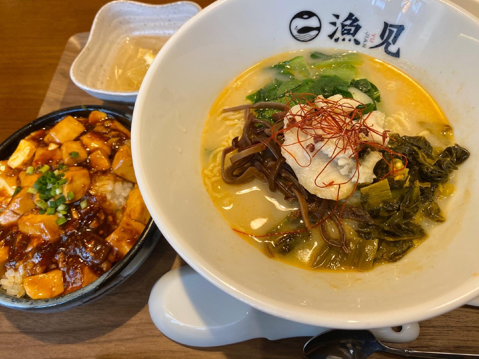 シビ辛チャイナ 蔵 KURA