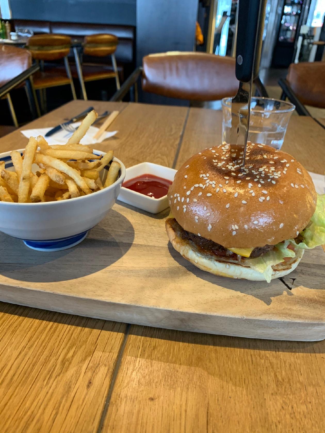 Vale Bar & Grill