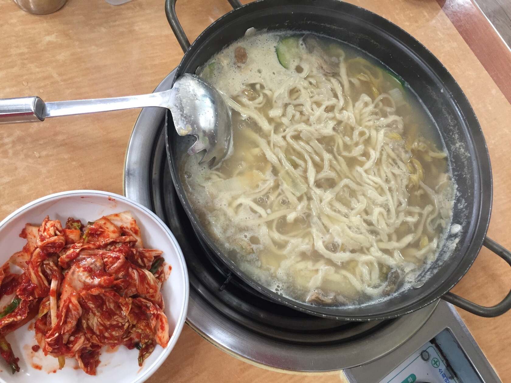 밀밭손칼국수