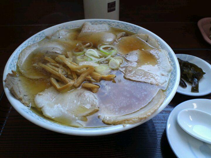 隆月