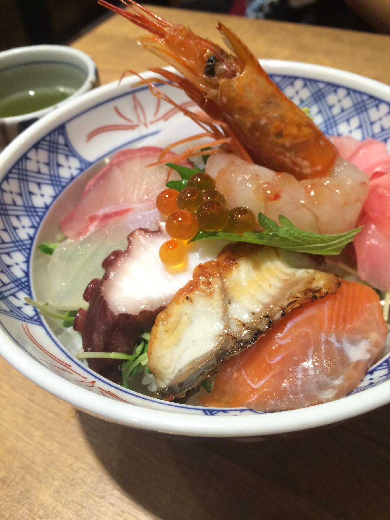 海鮮丼の駅前 元町南店