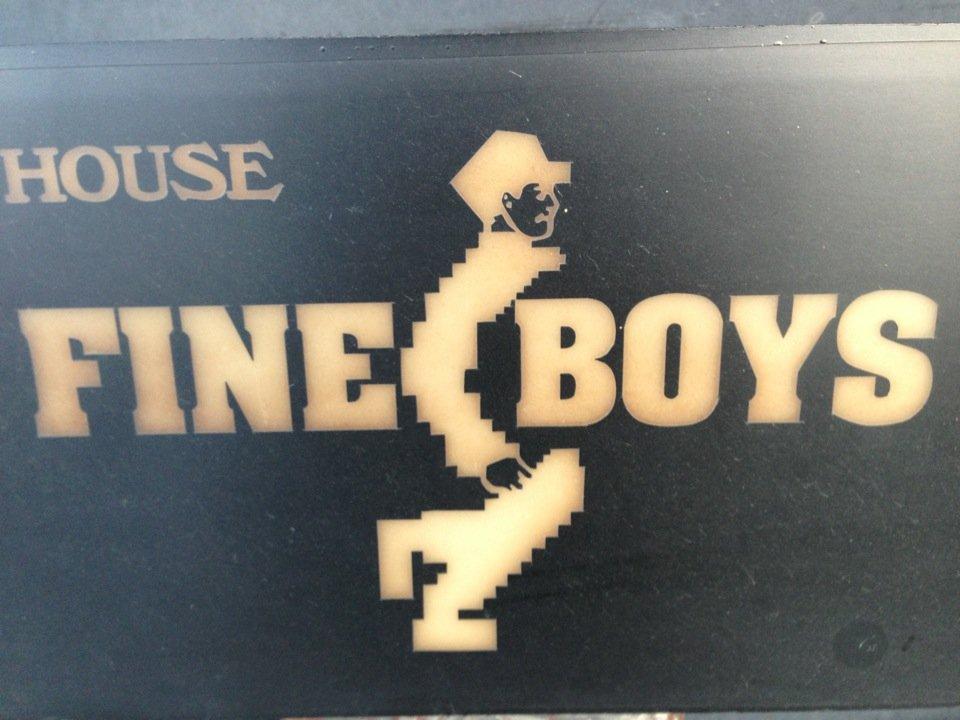 FINE BOY'S
