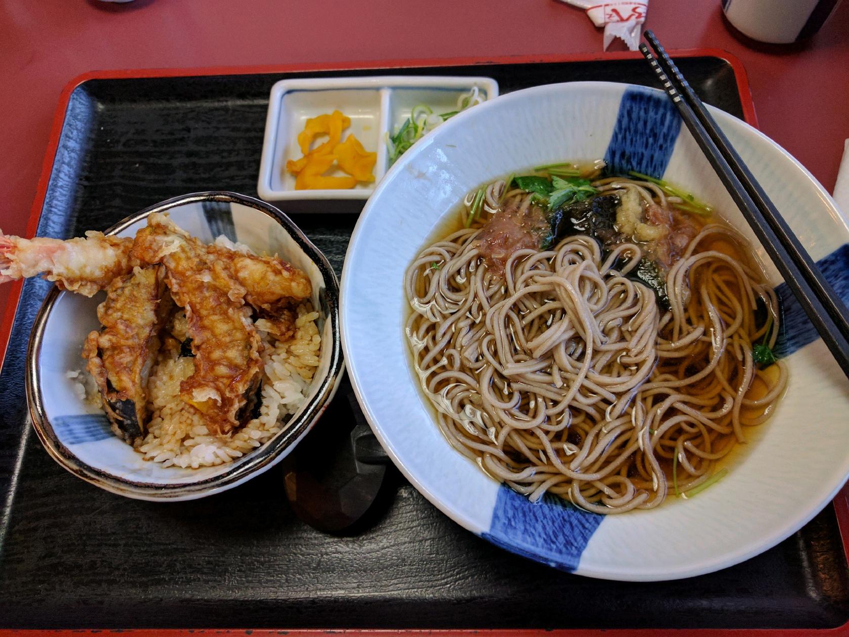 やじろべえ 津島店