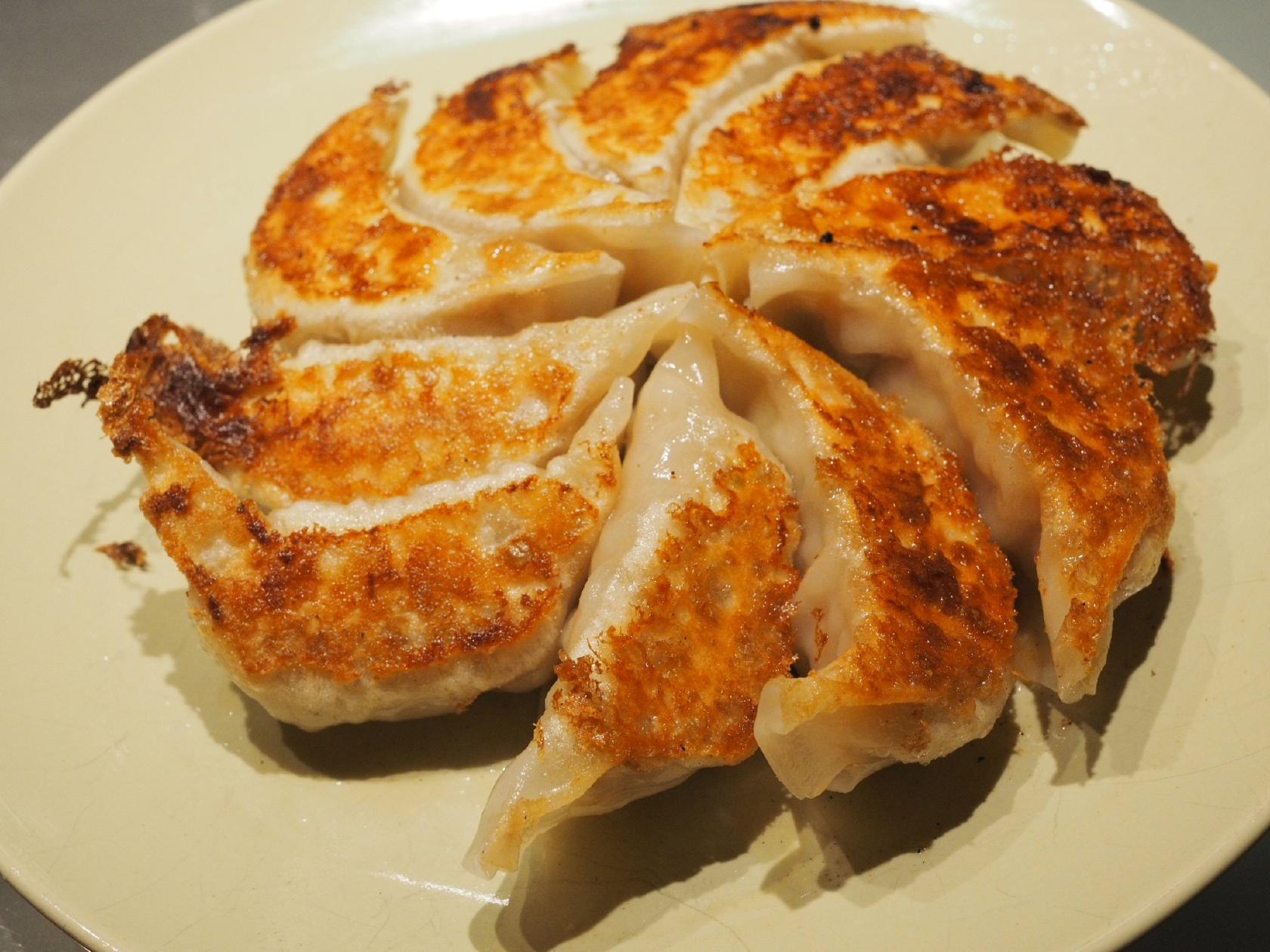 生餃子の岡田
