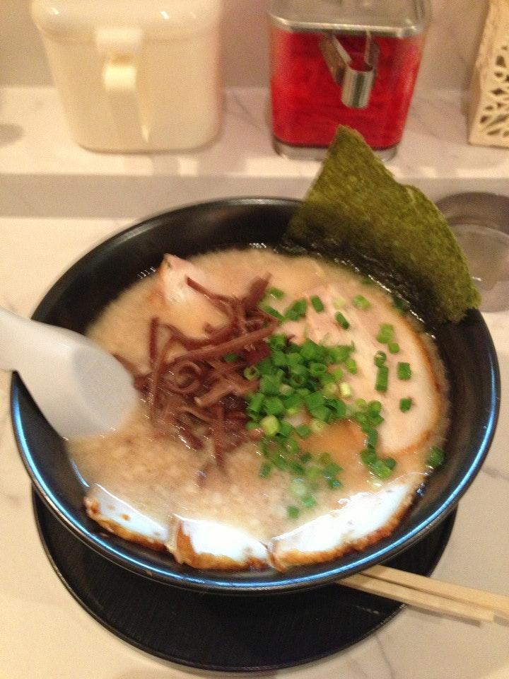よんとん