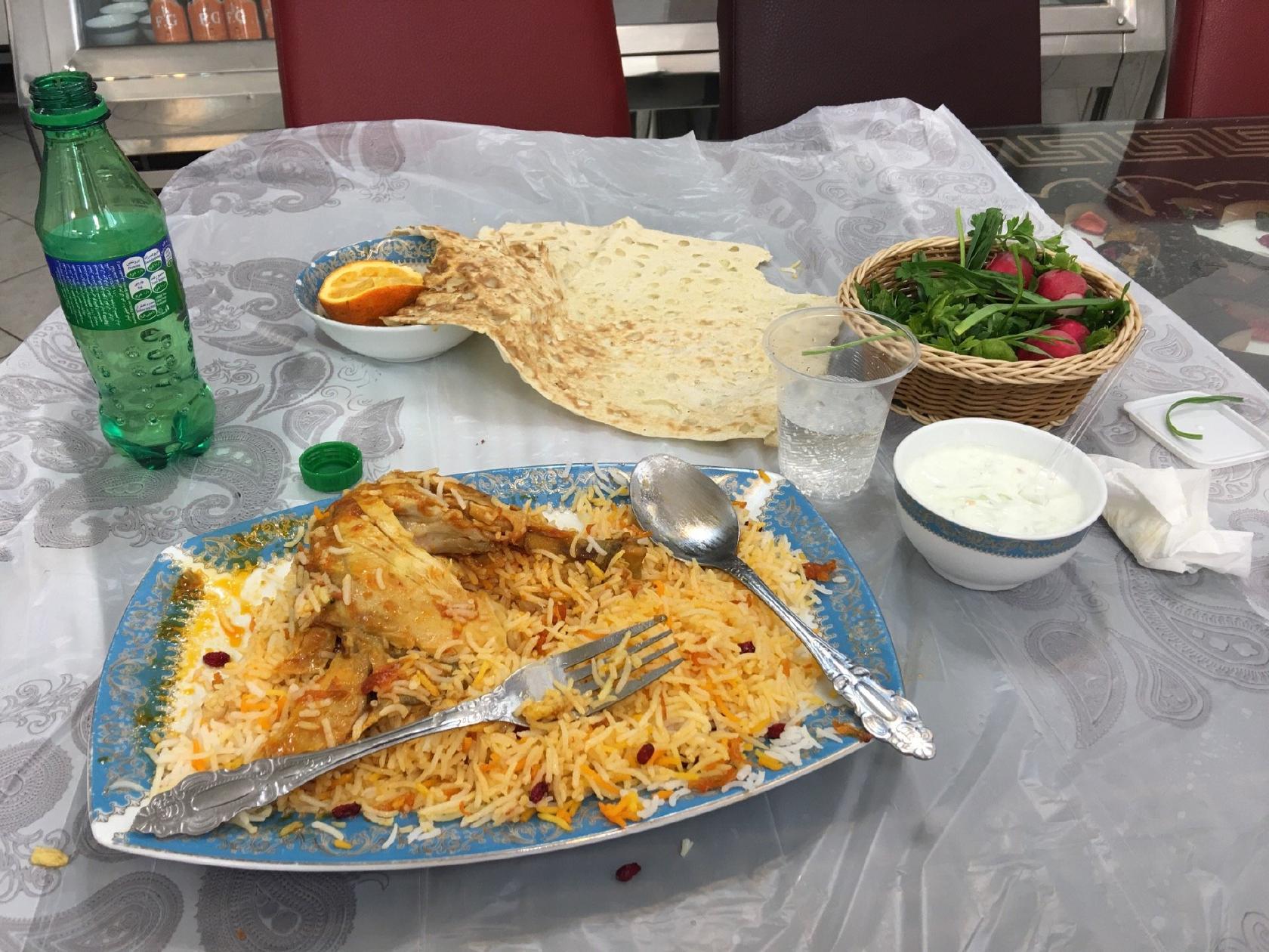 رستوران سنتی حنیفه M.rz