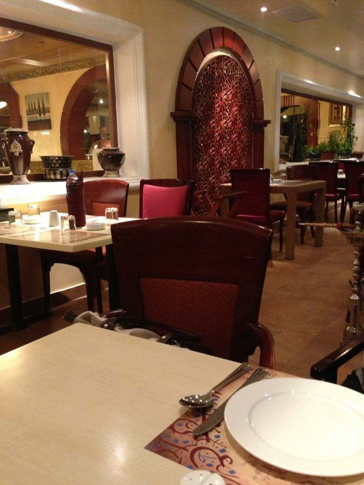 مطعم قصر السرايا