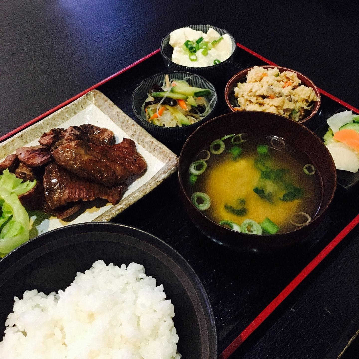 あべや