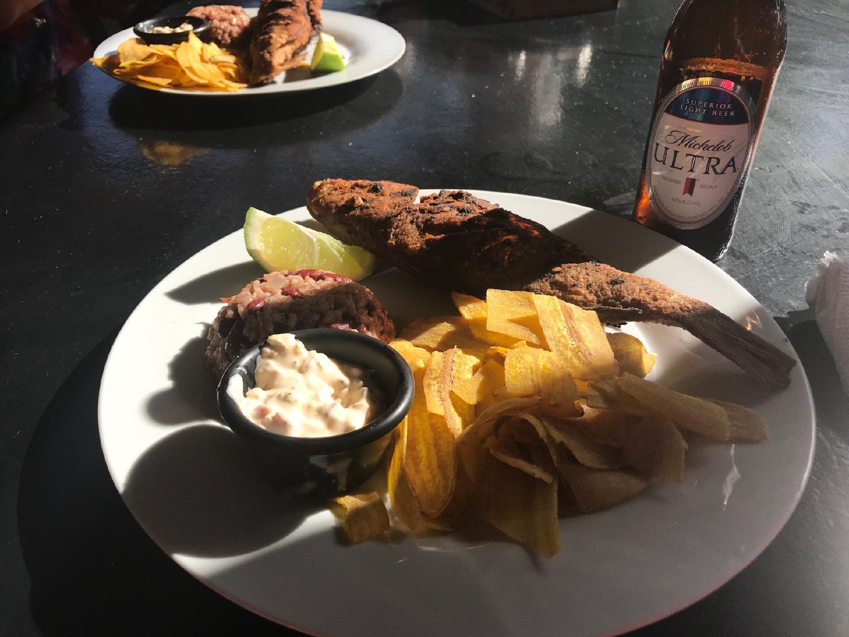 Munchies Bistro Cafe