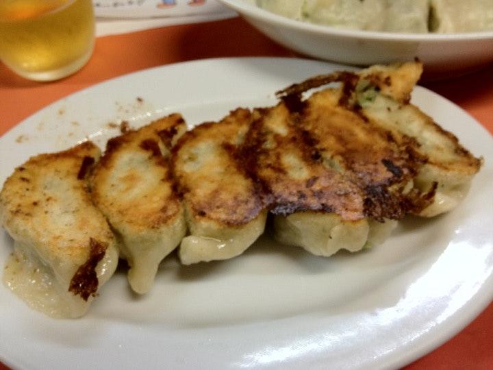 餃子舗 よしだ