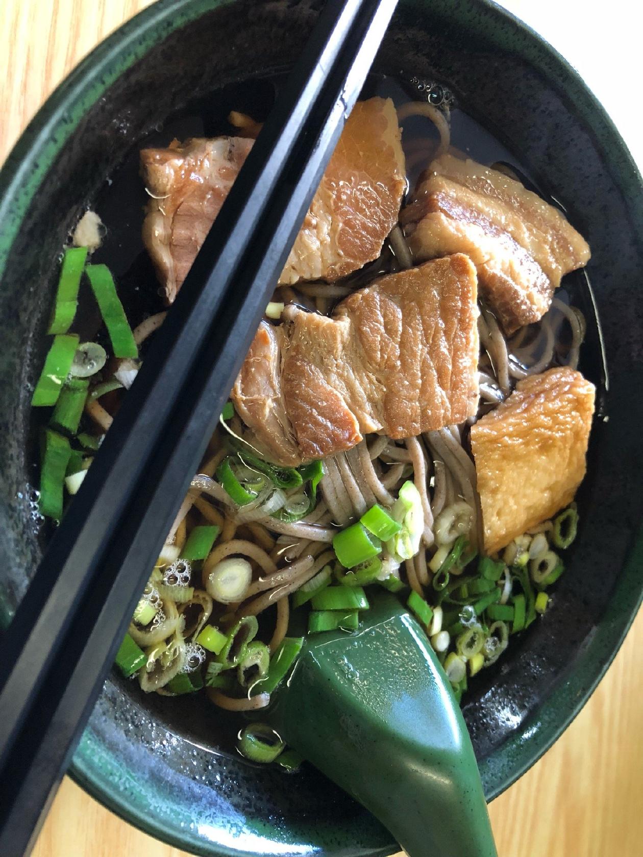 駅前のそば・うどん屋