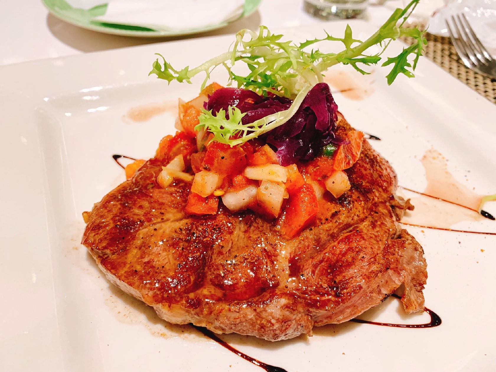 首都牛排館