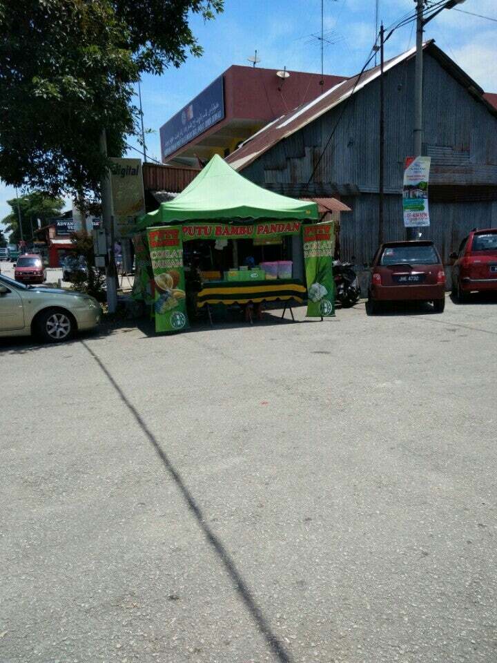 Gerai Putu Bambu Parit Raja