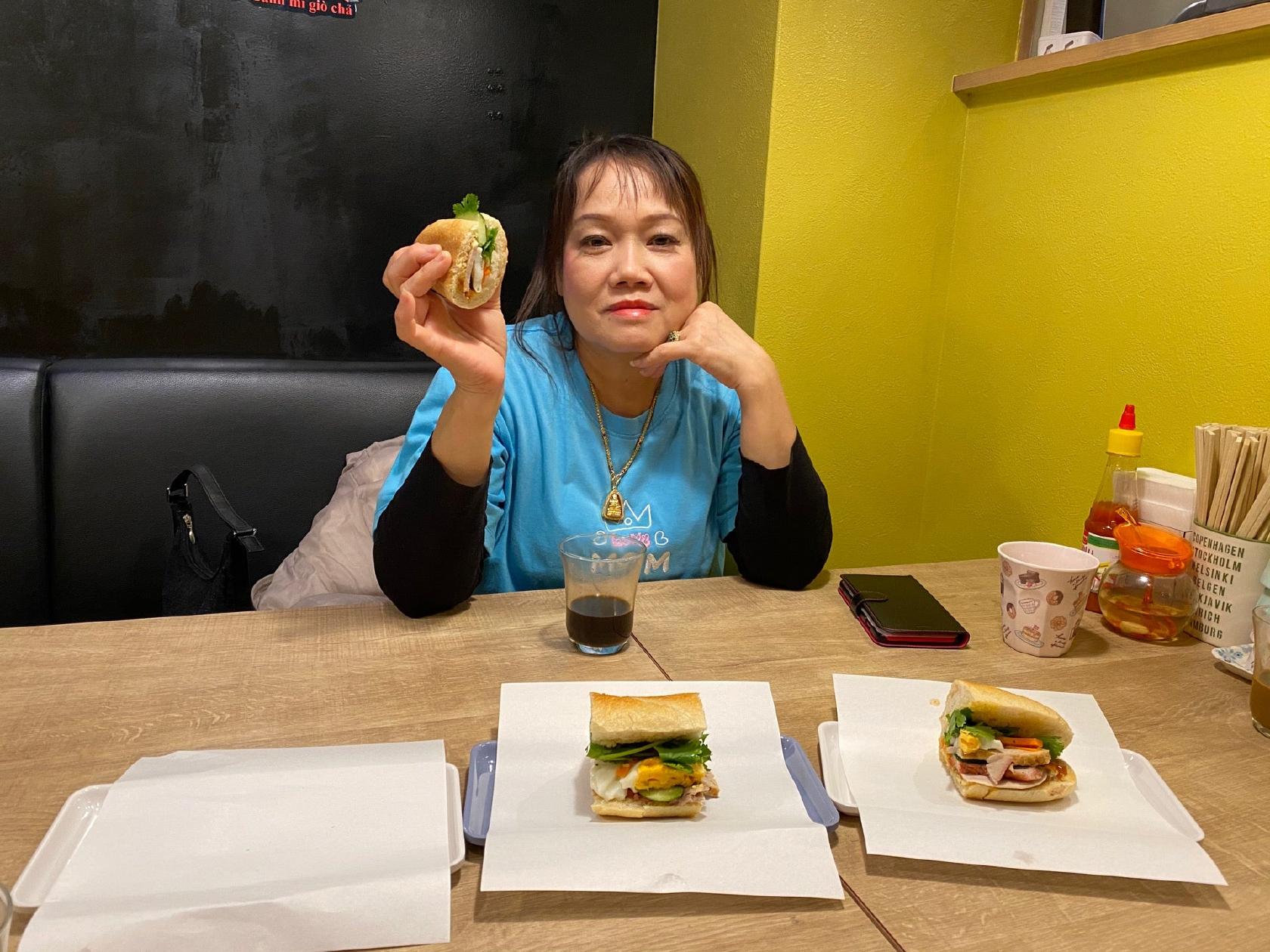 炭火焼鶏ことり