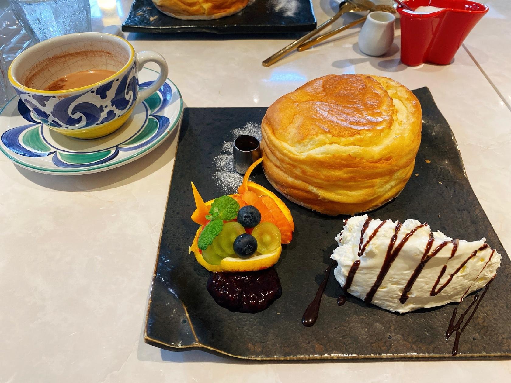 つきさむパンケーキ 金のスプーン