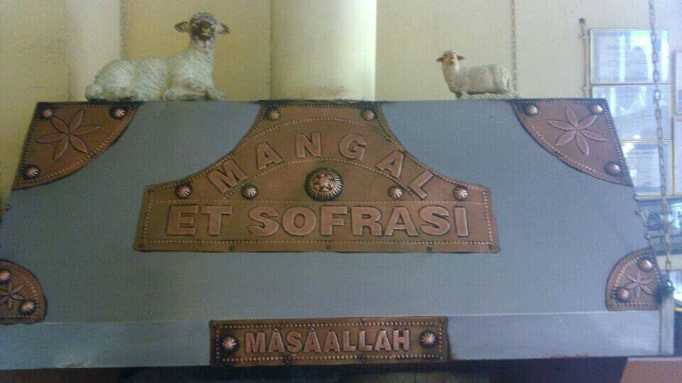 Mangal Et Sofrası