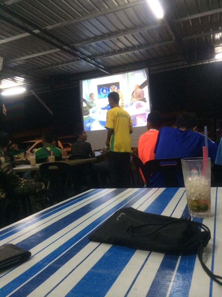 Warung Abg Lembab ( Kuew Tiew Hailam Best)
