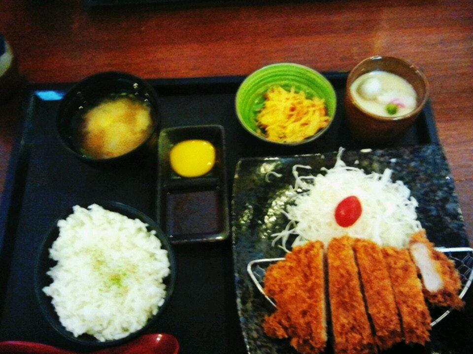 斑鳩的窩 日式炸豬排連鎖餐飲