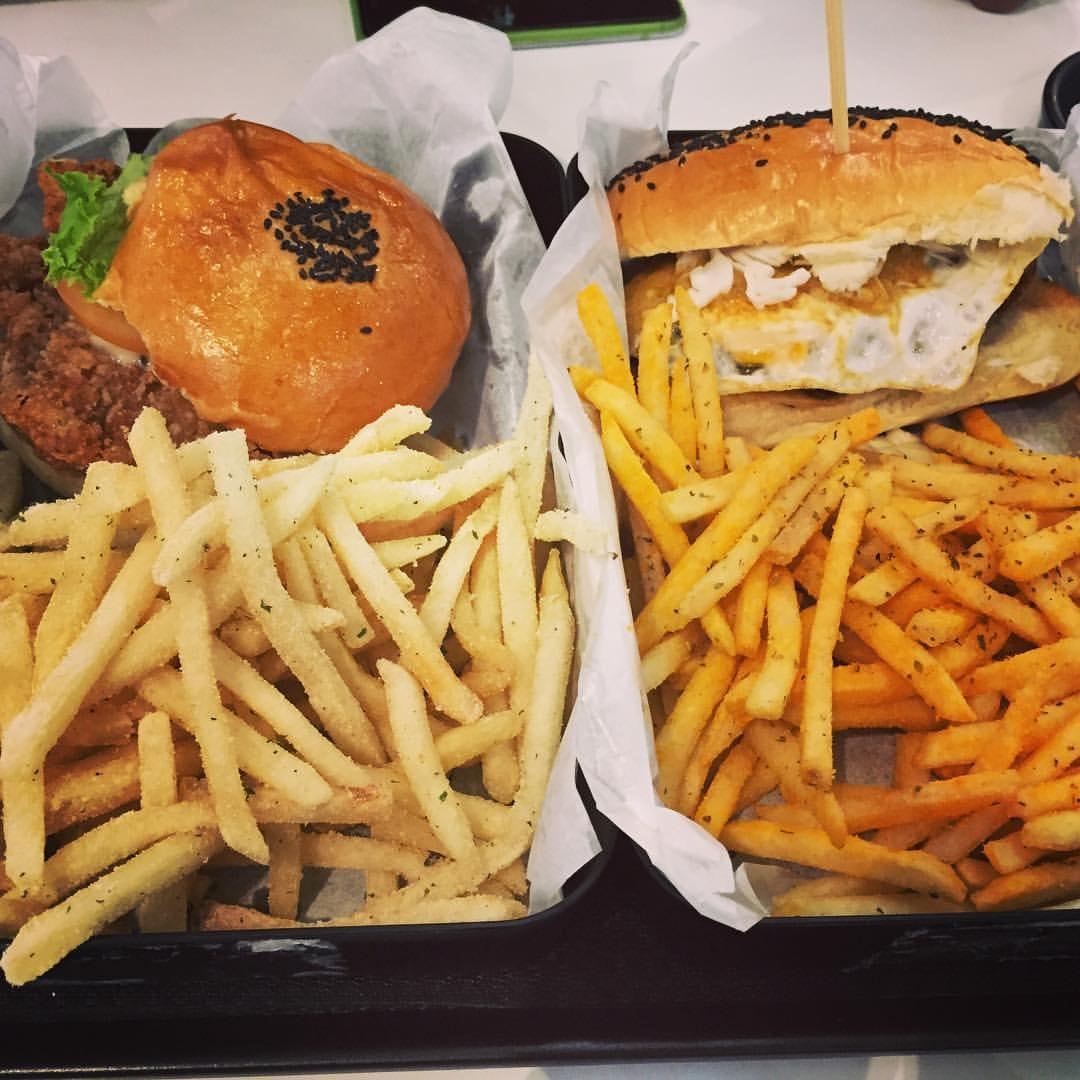 EwF Burger Salon