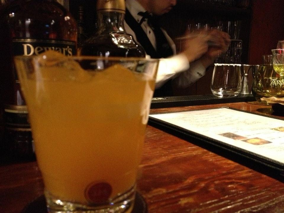 cocktail & shot bar 壱八