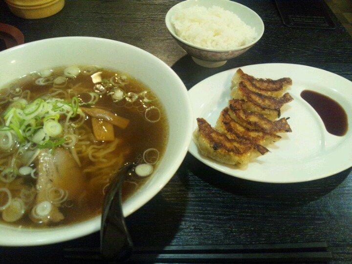 笑うぎょーざ屋