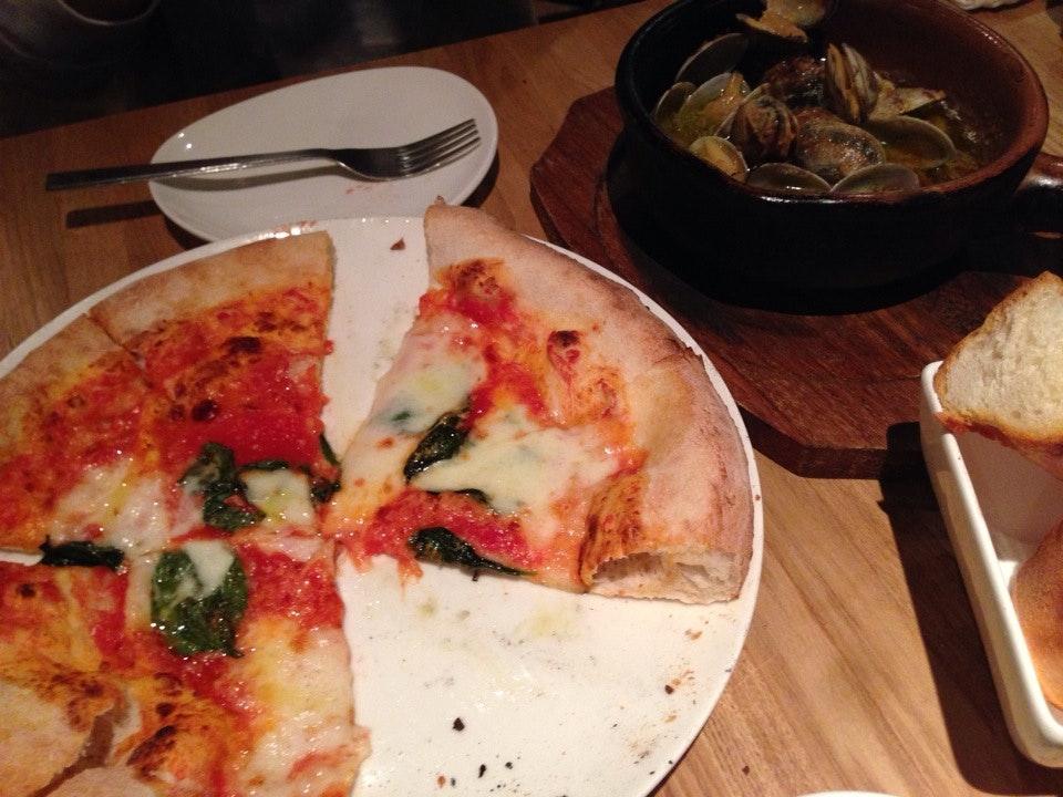 イタリアンバル&窯焼きピザ ファイブ
